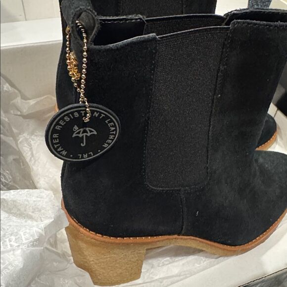Lauren Ralph Lauren
Marianna Water Repellent Suede Booties Black - Picture 4 of 5